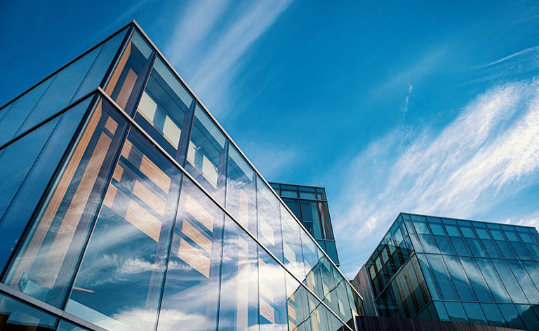 6551d4c8a7b2f.jpg 0金融.jpg